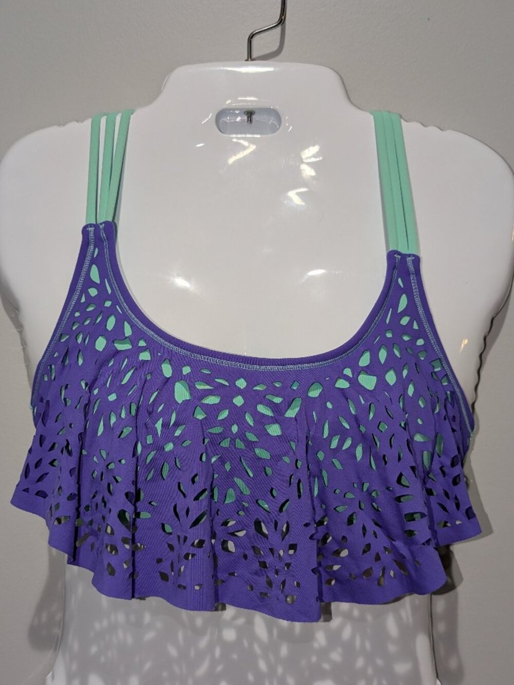 CALIA by Carrie Underwood Purple Mint Laser Cut Sports Bra XS